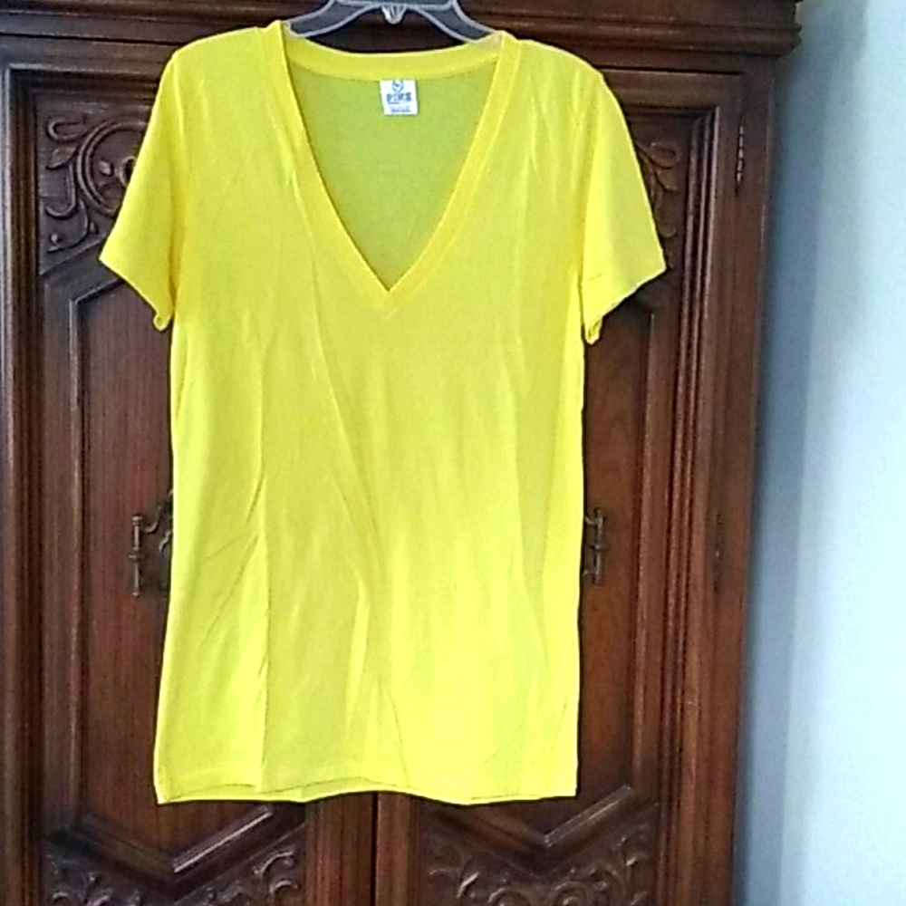 NWOT pink victoria secret V-neck Tee